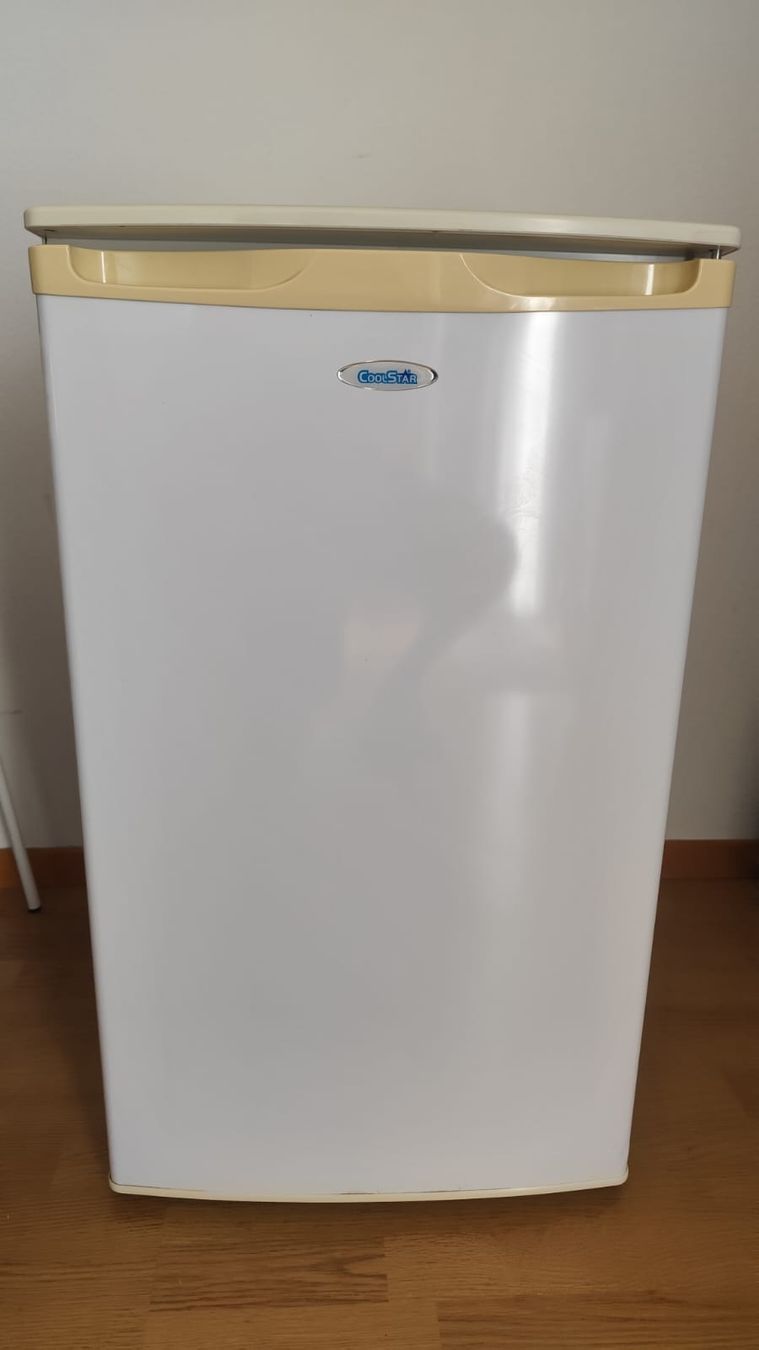 Kühlschrank: Coolstar Refrigerator White, Acceptable Condition – Gebraucht aus Grenchen von 2077 1