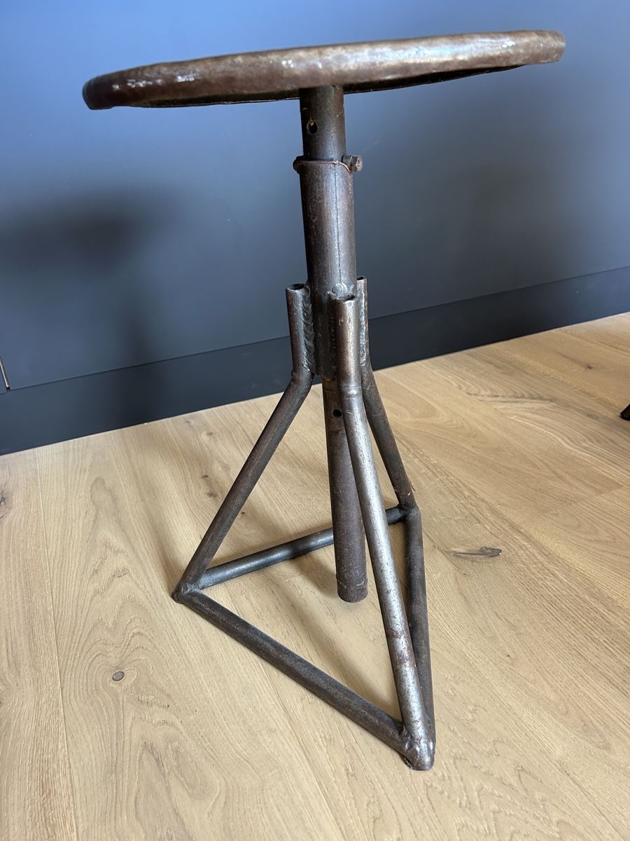 Hocker: Tabouret industriel usine Neuchatel vintage – Gebraucht aus St-Cergue von pinkgreen 2