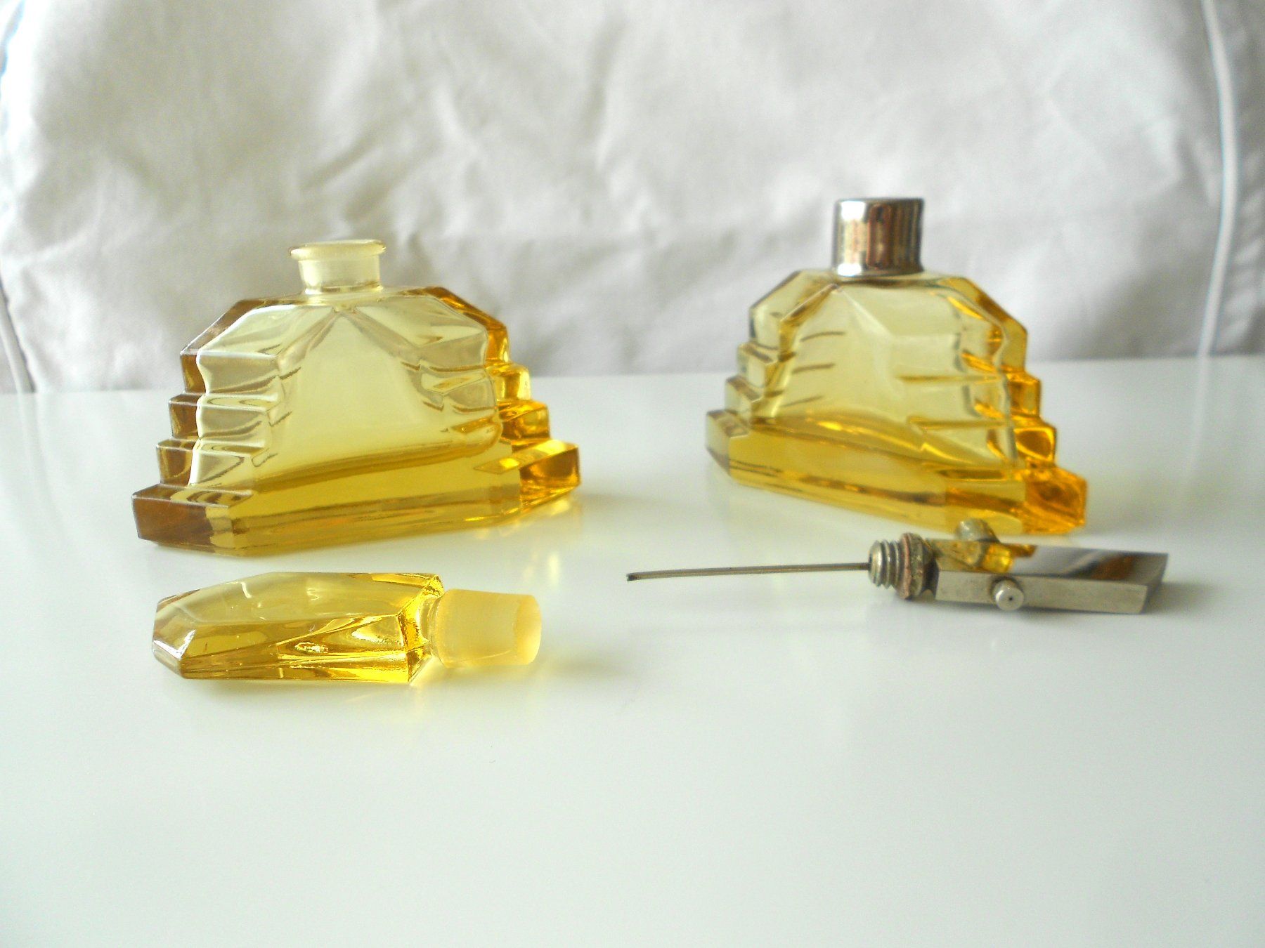 Flaconi: Art Deco Kristall Flacons um 1925 – Usato da Dübendorf venduto da ArtExpression 1