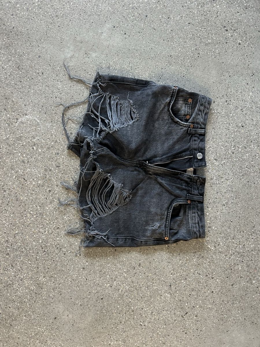 Pantaloni: Zerrissene Hotpants Gr. 38 – Usato da Aarau venduto da megandris 1