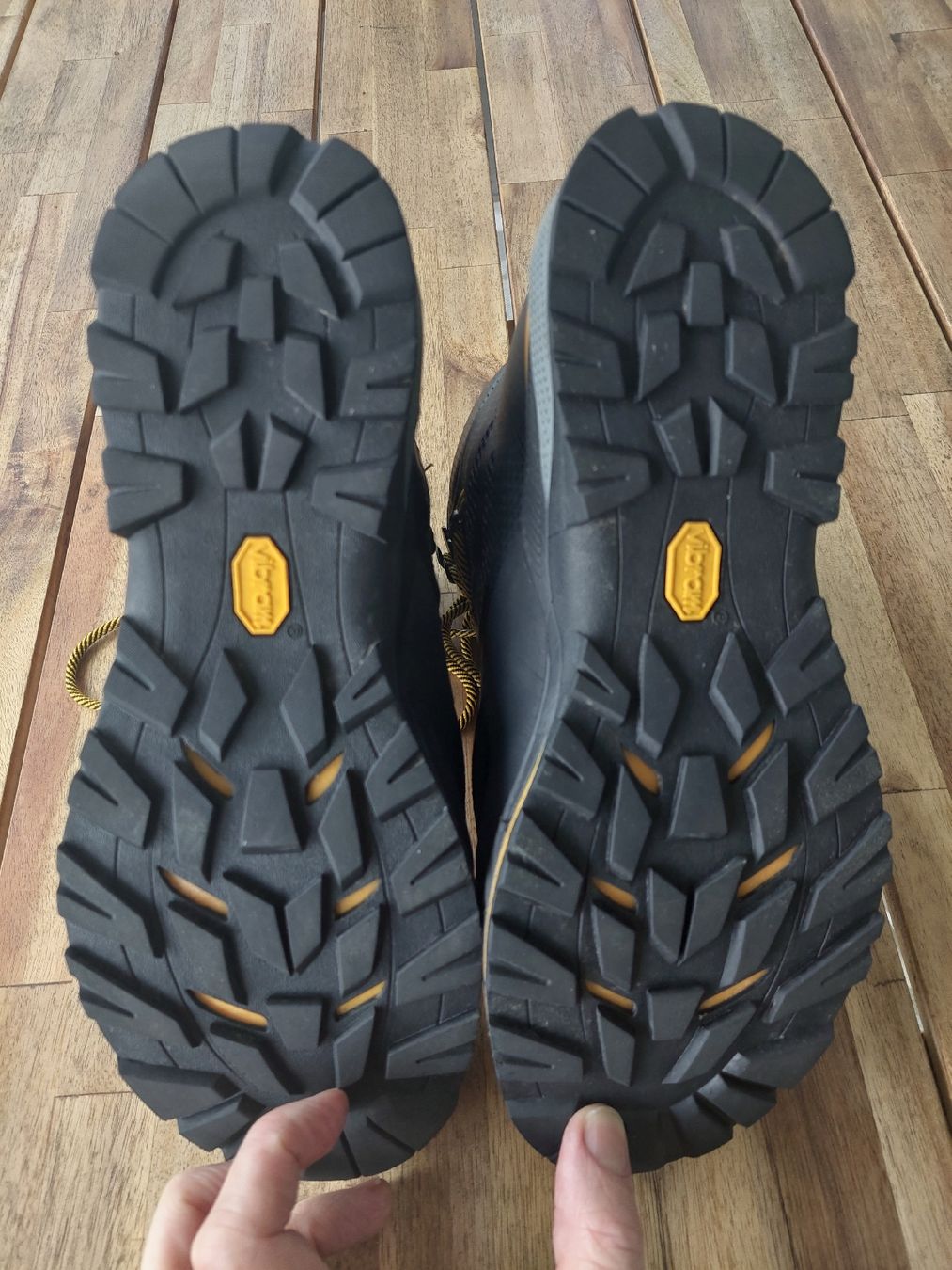 Jack Wolfskin Scarpe da uomo: Jack Wolfskin "Force Striker Texapore Mid M" 42,5 – Nuovo (secondo la descrizione) da Birmensdorf ZH venduto da Scoops 1