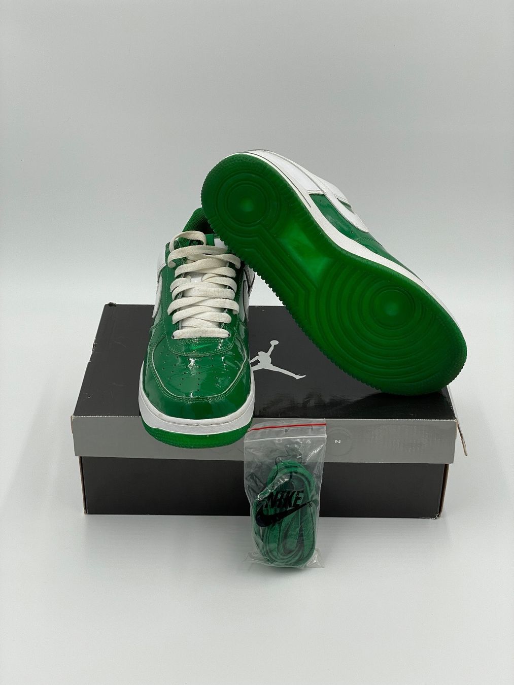 Nike Scarpe da uomo: Nike Air Force one Saint Patrick’s Day – Usato da Zwingen venduto da A.L_Shop
