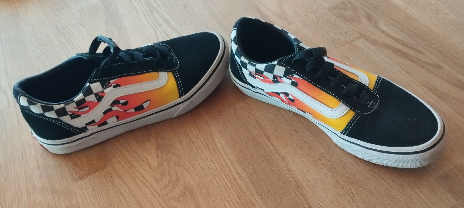 Vans Chaussures garçon: Vans Kinder Schuhe 34 – D'occasion à Mörel par MJoaoCosta 1