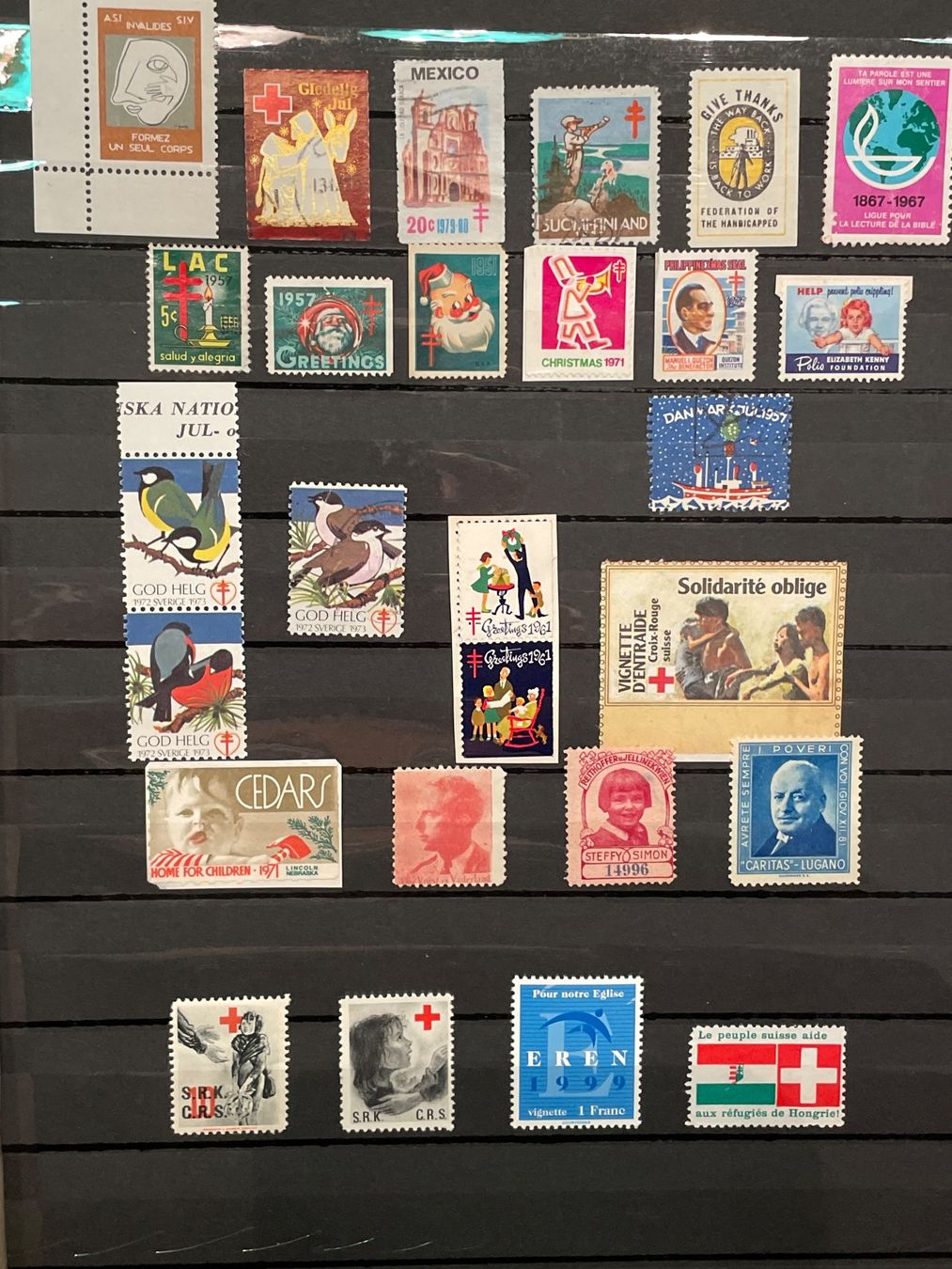 Tutti i francobolli: 65 vignettes de soutien – Usato da Bôle venduto da Frouz 1