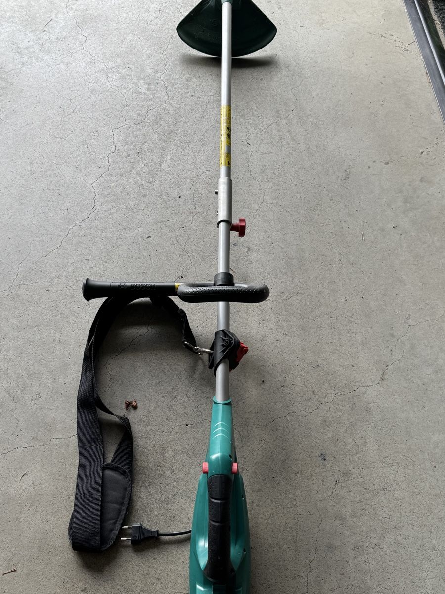 Bosch Tagliaerba: Bosch Elektrotrimmer AFS 23-37 – Usato da Triesen venduto da Kburns 1