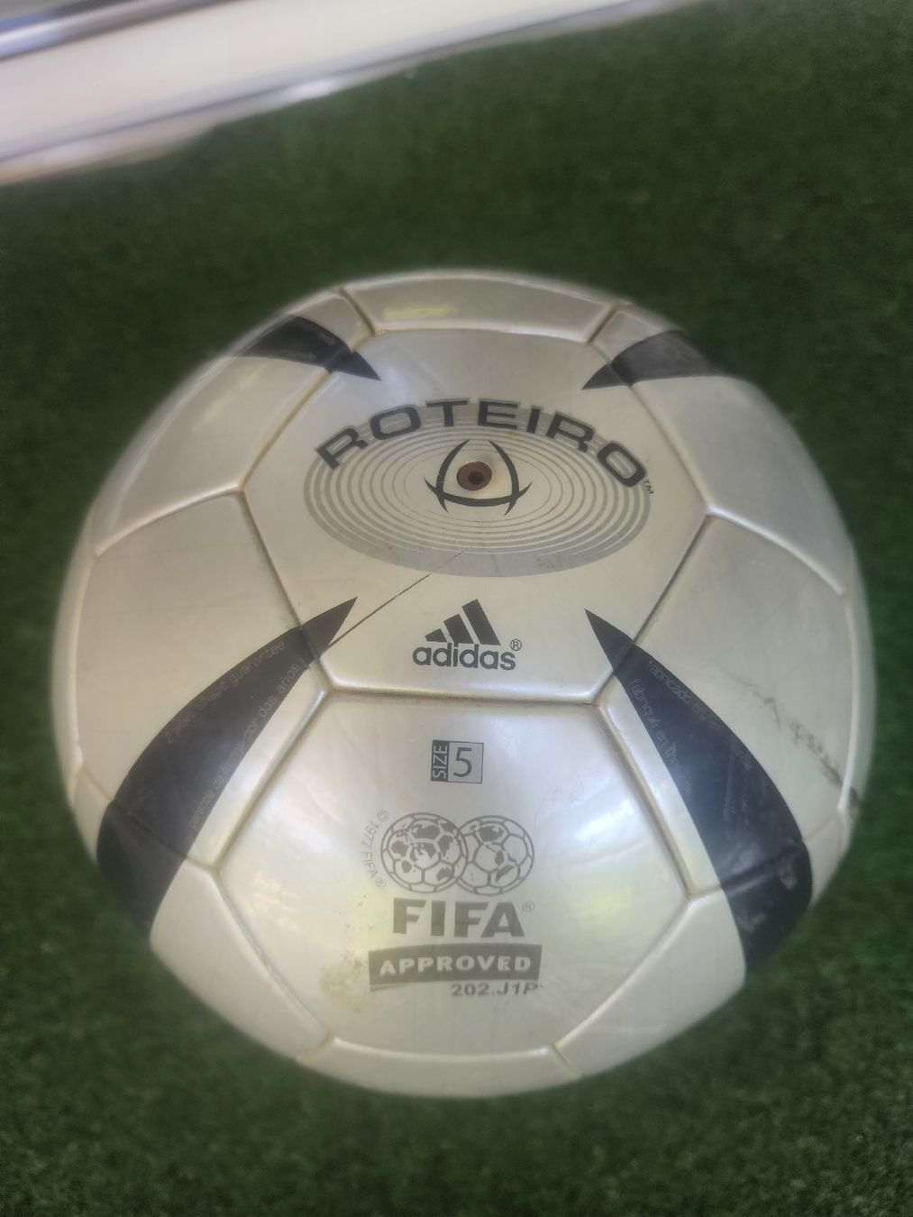 Adidas Bälle: Adidas EM 2004 Roteiro Matchball – Gebraucht aus Emmenbrücke von TopGato 4