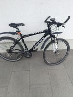 Mountainbike Felt schwarz mit Schutzblechen gebrauchte 