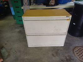 Kleiner BIGLA Blechschrank 