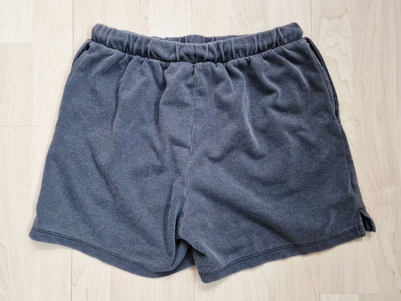 H&M Pantalons: Damen Basic Shorts H&M Gr. S Grau – D'occasion à Hallau par CHACLA 1
