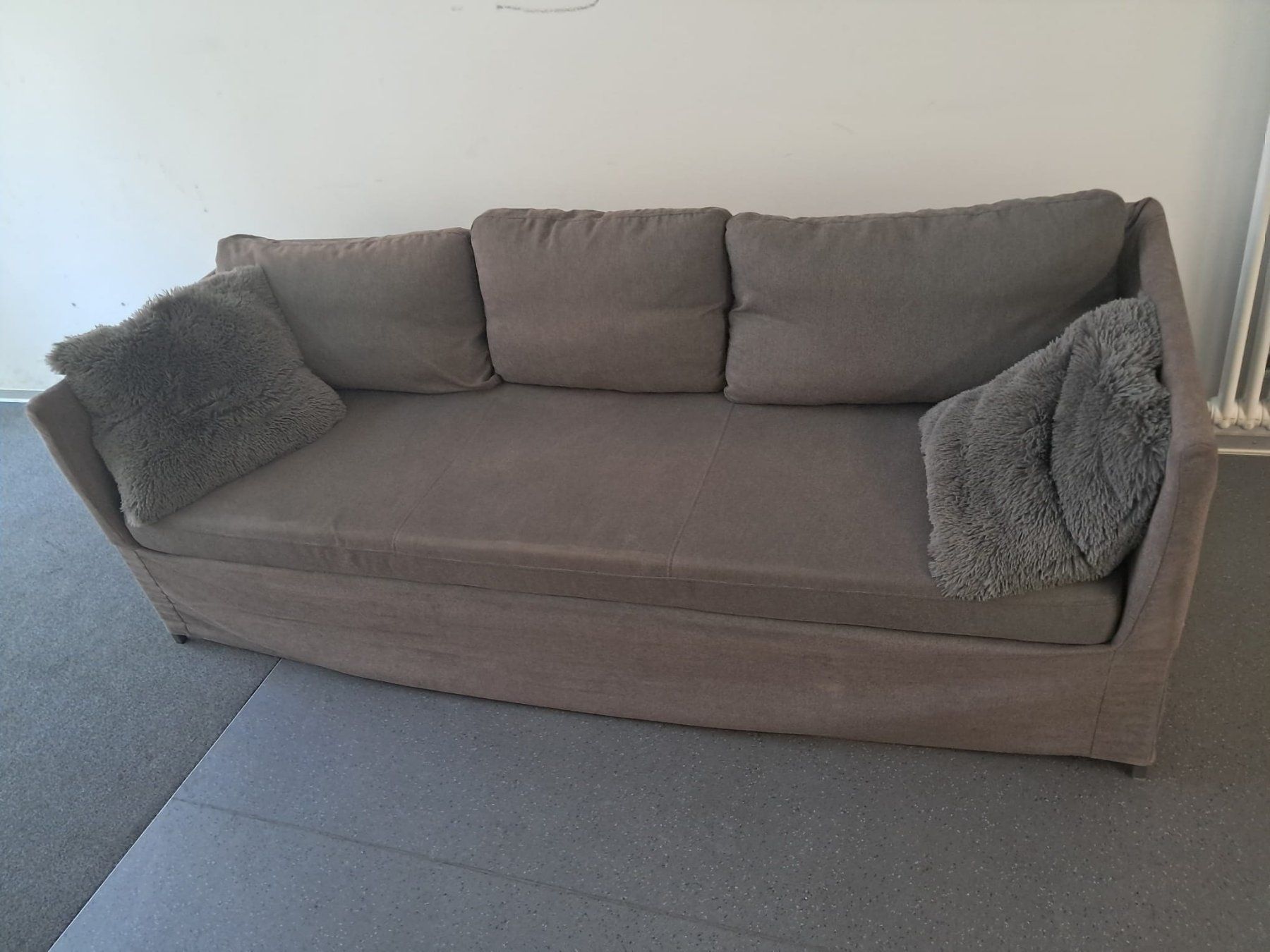 Ikea Sofas: Sofa, Couch 3-Sitzer Anthrazit – Neu (gemäss Beschreibung) aus Zürich von Lia107 1