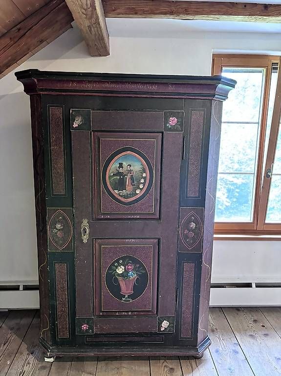 Schränke: Antiker Schrank mit Bauernmalerei – Gebraucht aus Winterthur von Musikmamsell