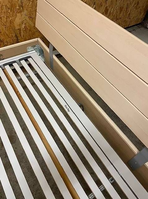 Letti: Bett inkl Lattenrost – Usato da Neuhausen am Rheinfall venduto da galleria13 1