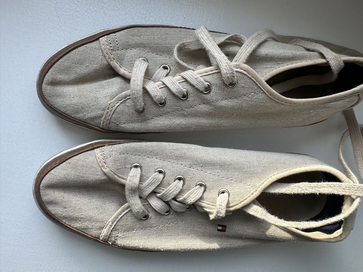 Tommy Hilfiger Damenschuhe: Beige brown trainers Tommy Hilfiger size 39 – Gebraucht aus Uster von Monika_OB 1