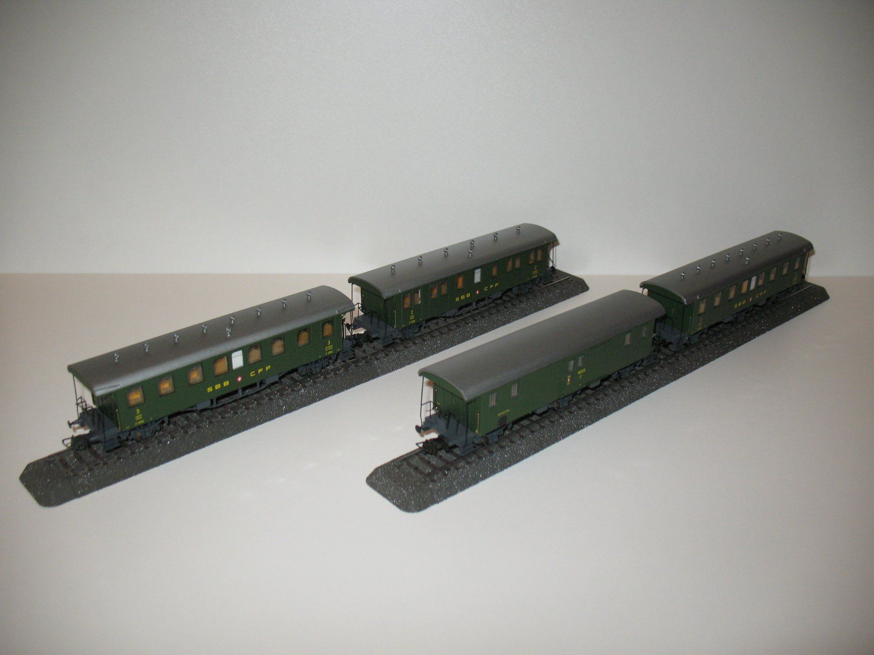 Liliput Modelleisenbahnen: Schweizer "Oldtimerwagen-Set" der SBB in H0=/ Liliput 330506 – Neu (gemäss Beschreibung) aus Ettiswil von Caapraibex 3