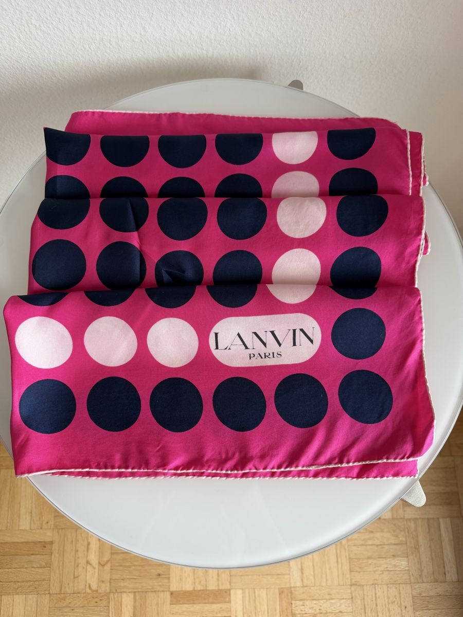 Lanvin Foulard & Sciarpe: Foulard en soie de Lanvin – Usato da Cressier FR venduto da Kvito4ka
