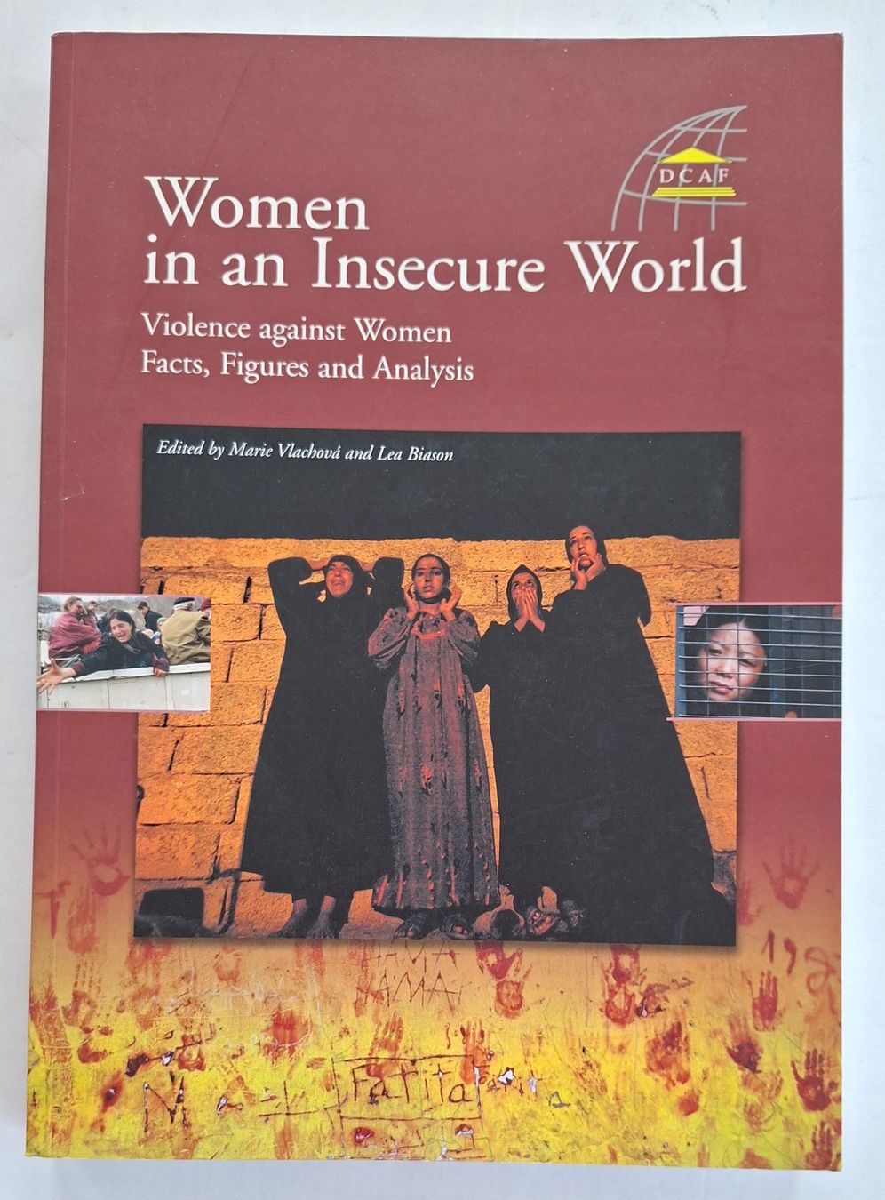 Libri: Women in an Insecure World Buch – Usato da Opfikon venduto da Diversamente
