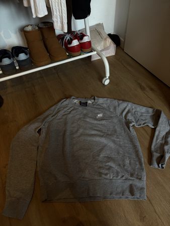Nike Sweater 