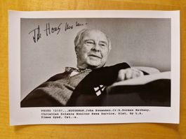 John Houseman, Original Autogramm auf Foto in s/w
