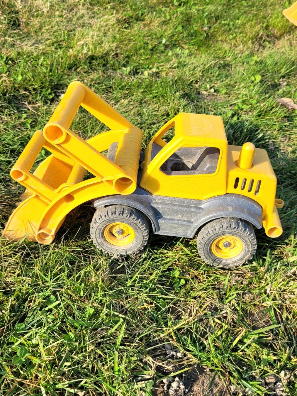 Sabbiera per bambini: Grosses Sandspielzeug-Set: CAT Sitzbagger & Schaufellader – Usato da Kölliken venduto da carddo 5