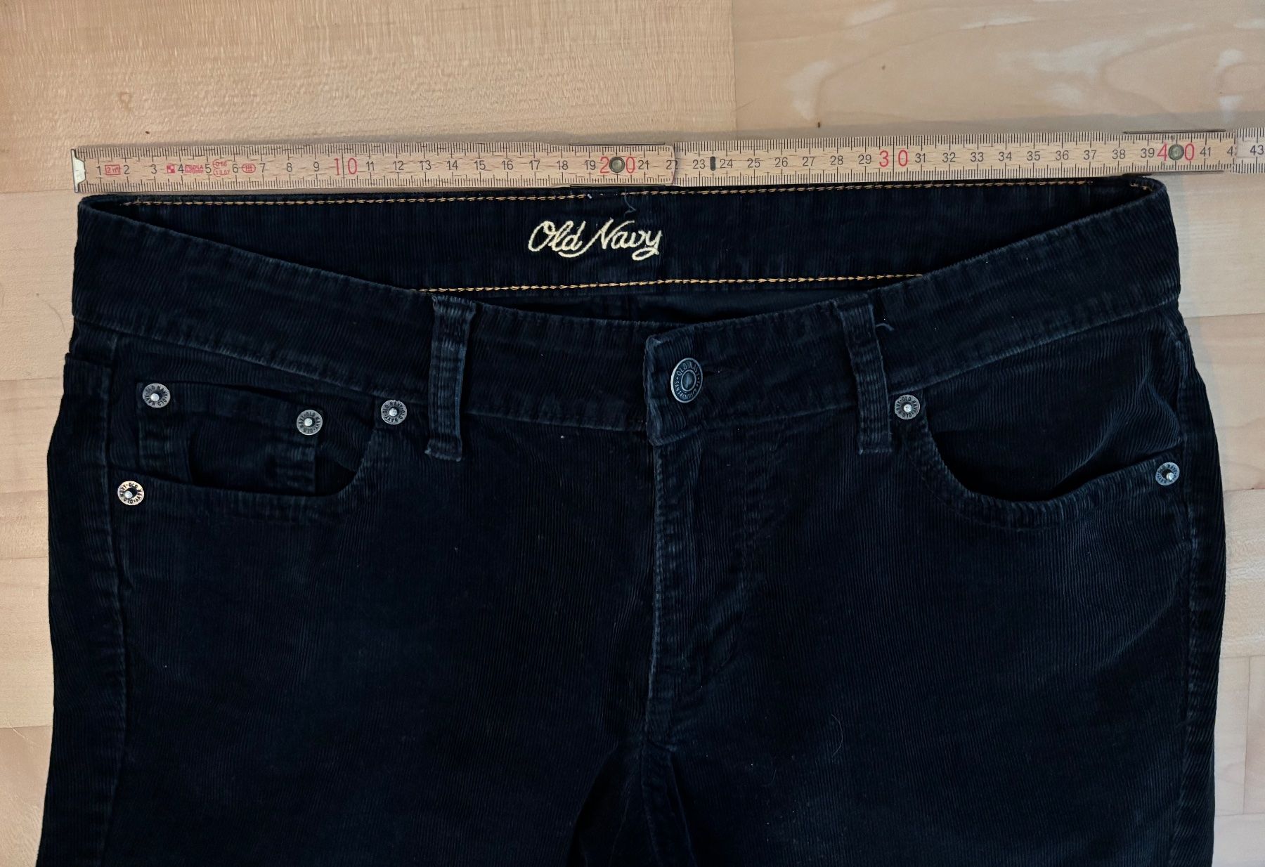 Pantaloni: Cordhose Old Navy – Usato da Winterberg ZH venduto da vanilleinspiration 4