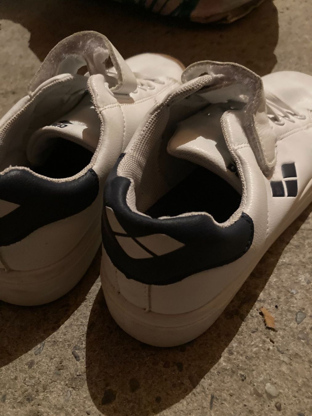 Scarpe per ragazzi: Kinder Hallenschuhe – Usato da Zürich venduto da natida78 3