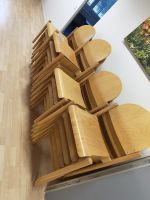 massive Holzstühle aus einer Schule ca. 50 Stück.