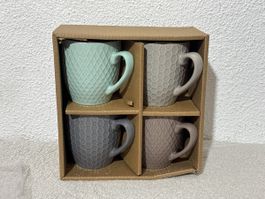 4 Tassen Set ca 10,5cm mit Wabenmuster neu in OVP