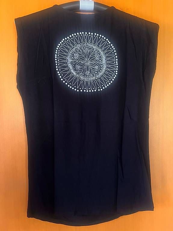 T-shirts: Desigual Shirt – D'occasion à Jegenstorf par Knuste 1