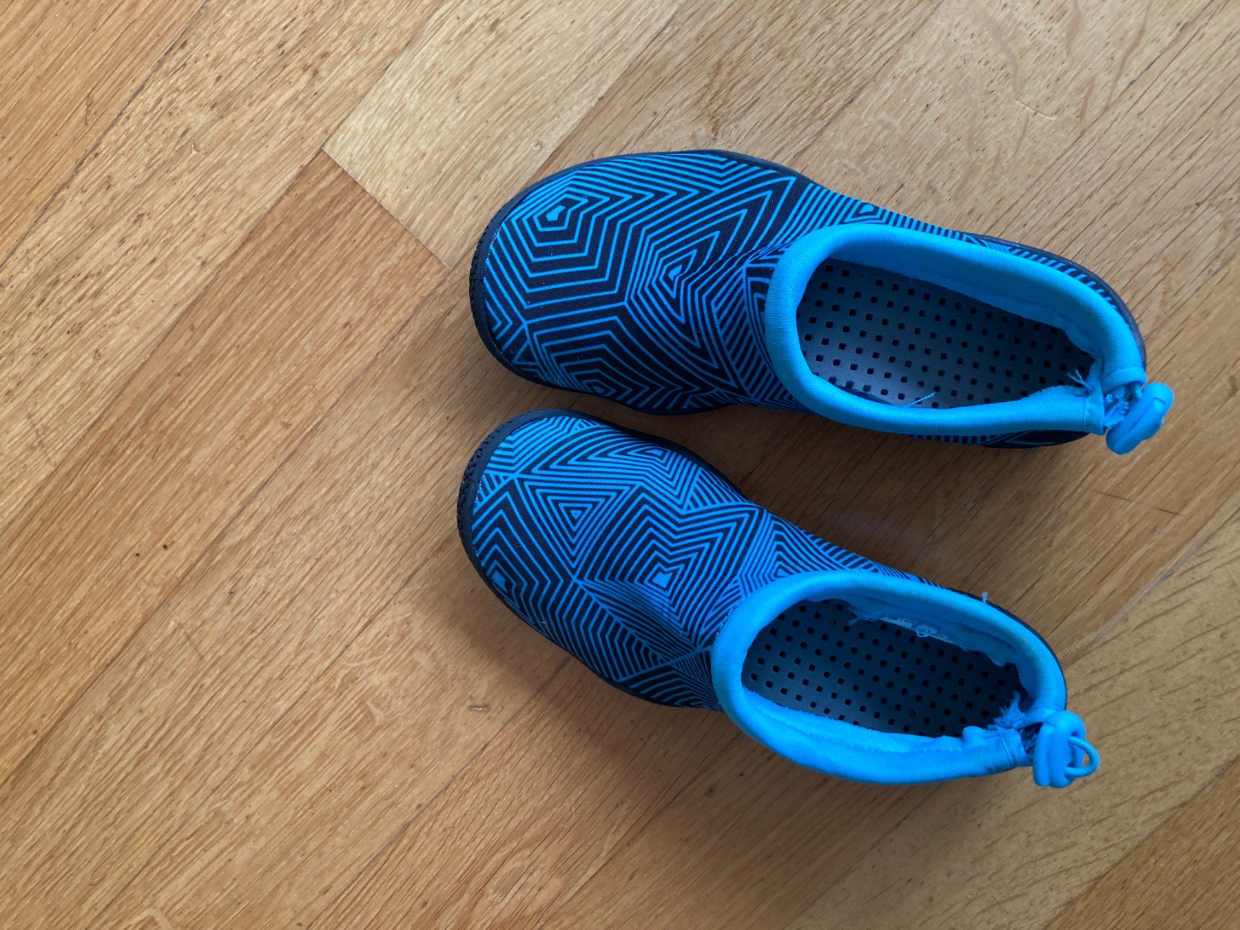 Scarpe da uomo: Wassersandalen Grösse 34/35 – Usato da Baden venduto da kathl712