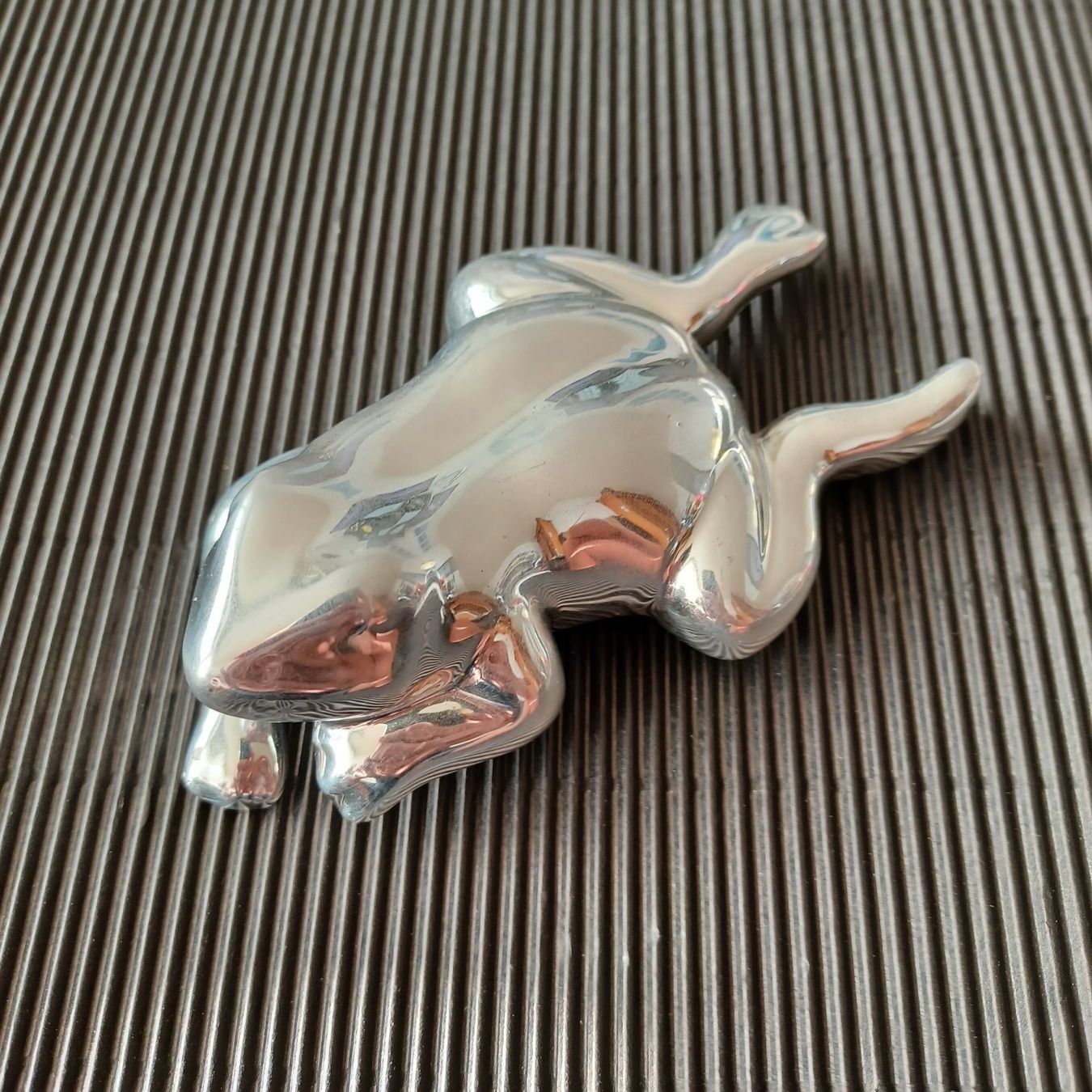 Statuette: FRÖSCHE. PAAR. Keramik. CHROM. Seltene Kombination – Usato da Zürich venduto da Bellabo 3