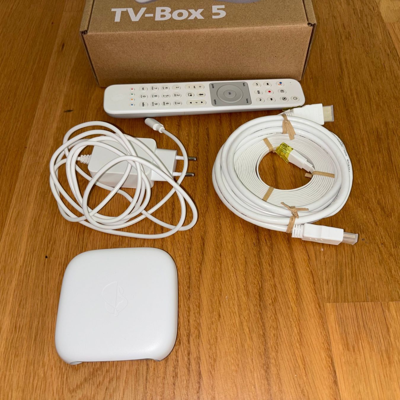 Multimediaplayer & Streamer: Swisscom TV Box 5 – Gebraucht aus Spiez von LoooooKe 2