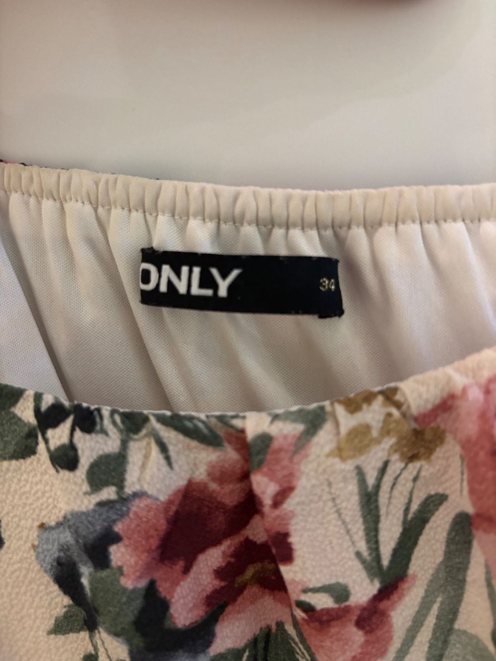 Only Kleider: langes geblümtes Sommerkleid – Gebraucht aus Zürich von hue_82qd 1
