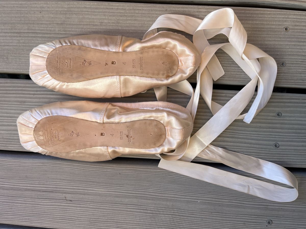Bloch Schuhe für Mädchen: Ballett Halbspitzenschuhe – Gebraucht aus Weisslingen von cla_9hdb 1