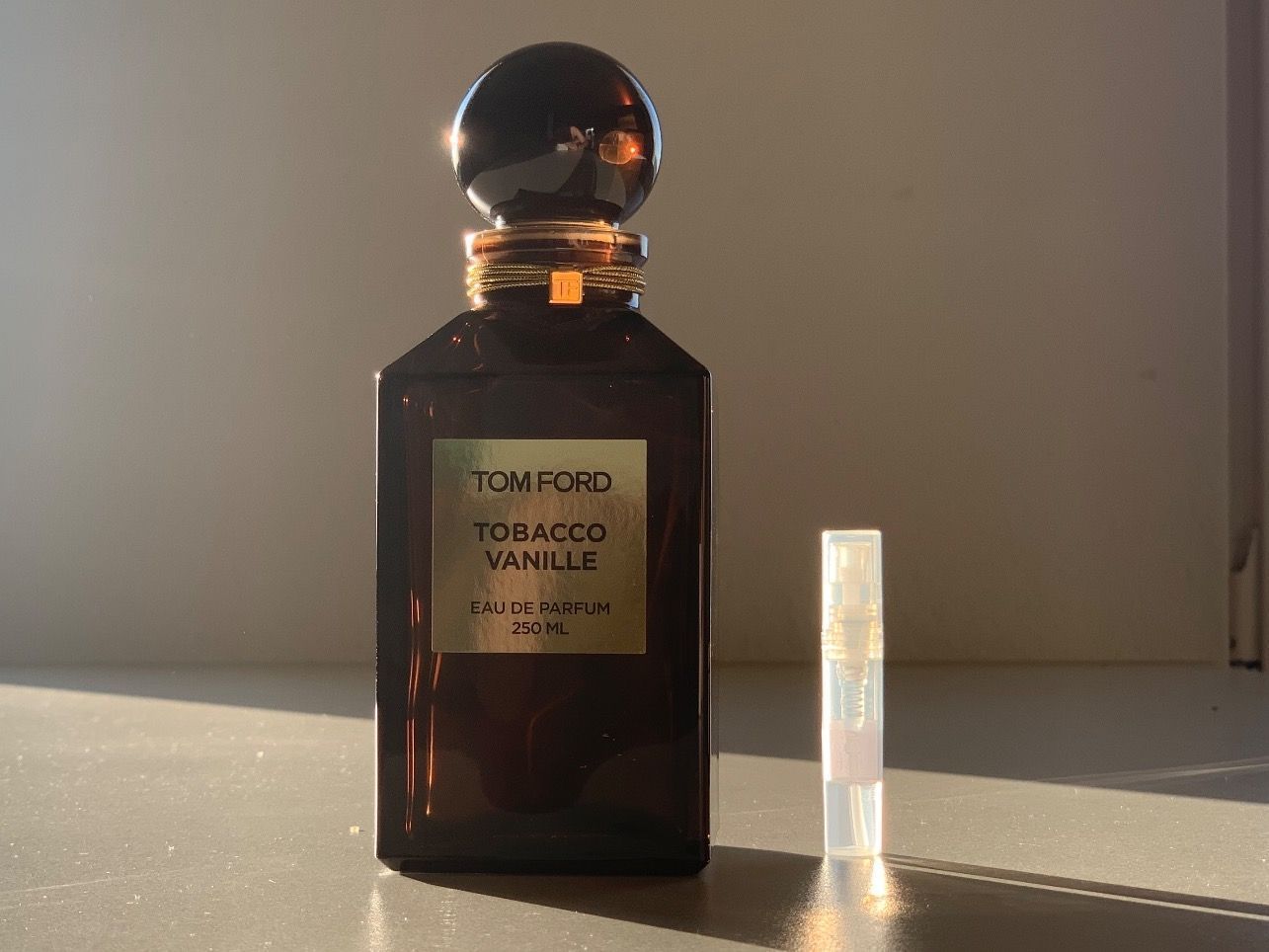 Tom Ford Profumi & Eau de Toilette: Tobacco Vanille - Tom Ford - 2ml – Usato da Zug venduto da grivis