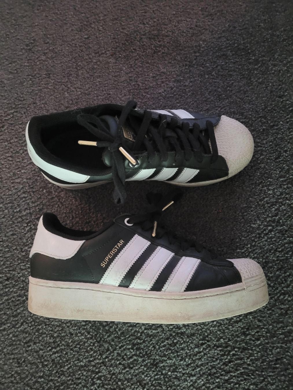 Adidas Scarpe da donna: ADIDAS SUPERSTAR 40 – Usato da Giubiasco venduto da A.B00