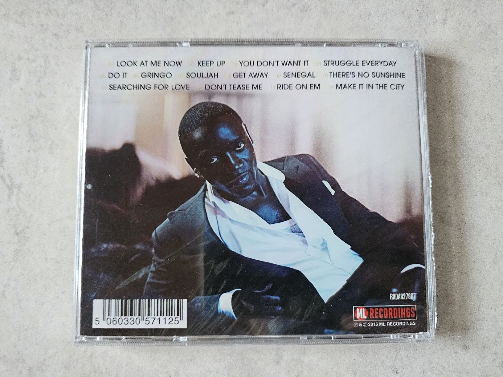 CD: Akon  -  Still Surviving  /  Fabrikneu – Nuovo e nell'imballaggio originale da Schneisingen venduto da backstore24 1