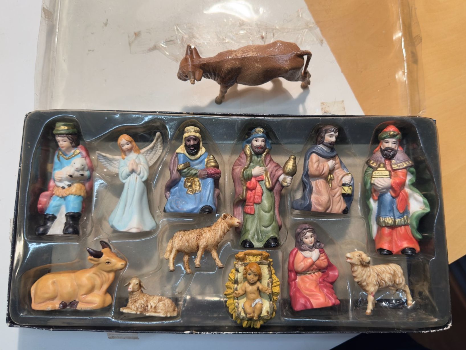 Tutte le decorazioni: Sehr schöne Weihnachtskrippe inkl. Figuren – Usato da Dürnten venduto da RaschaKatz 3