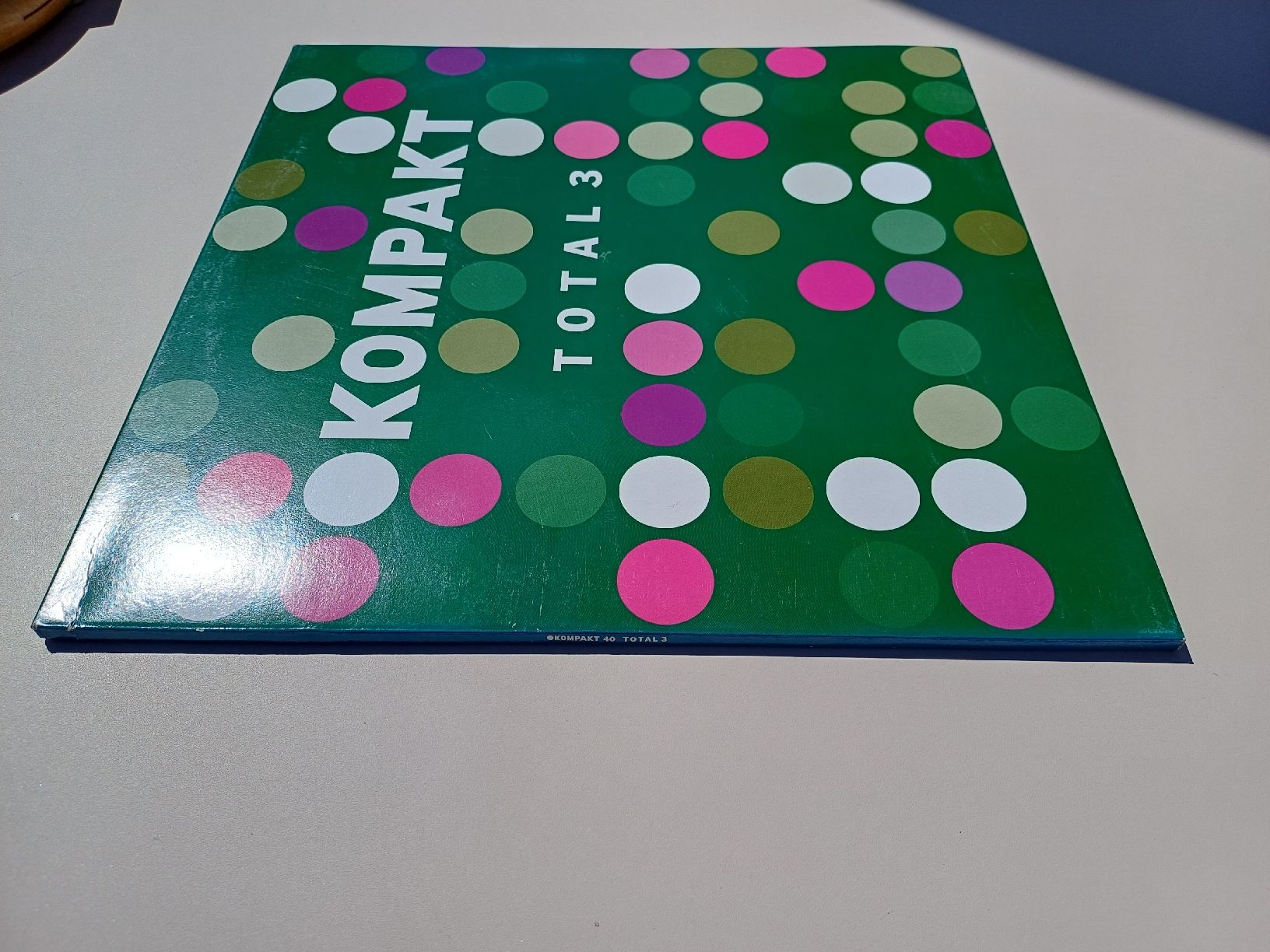 Schallplatten: KOMPAKT "Total 3" LPx2 – Neu (gemäss Beschreibung) aus Begnins von Drastic-Sound 7