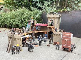Playmobil Ritterburg mit viel Zubehör