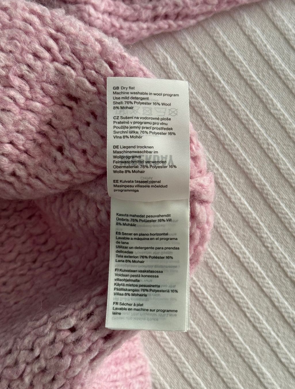 Weekday Pullover & Sweatshirts: Cozy Rosa Pullover – Gebraucht aus Dübendorf von kat_v59k 2