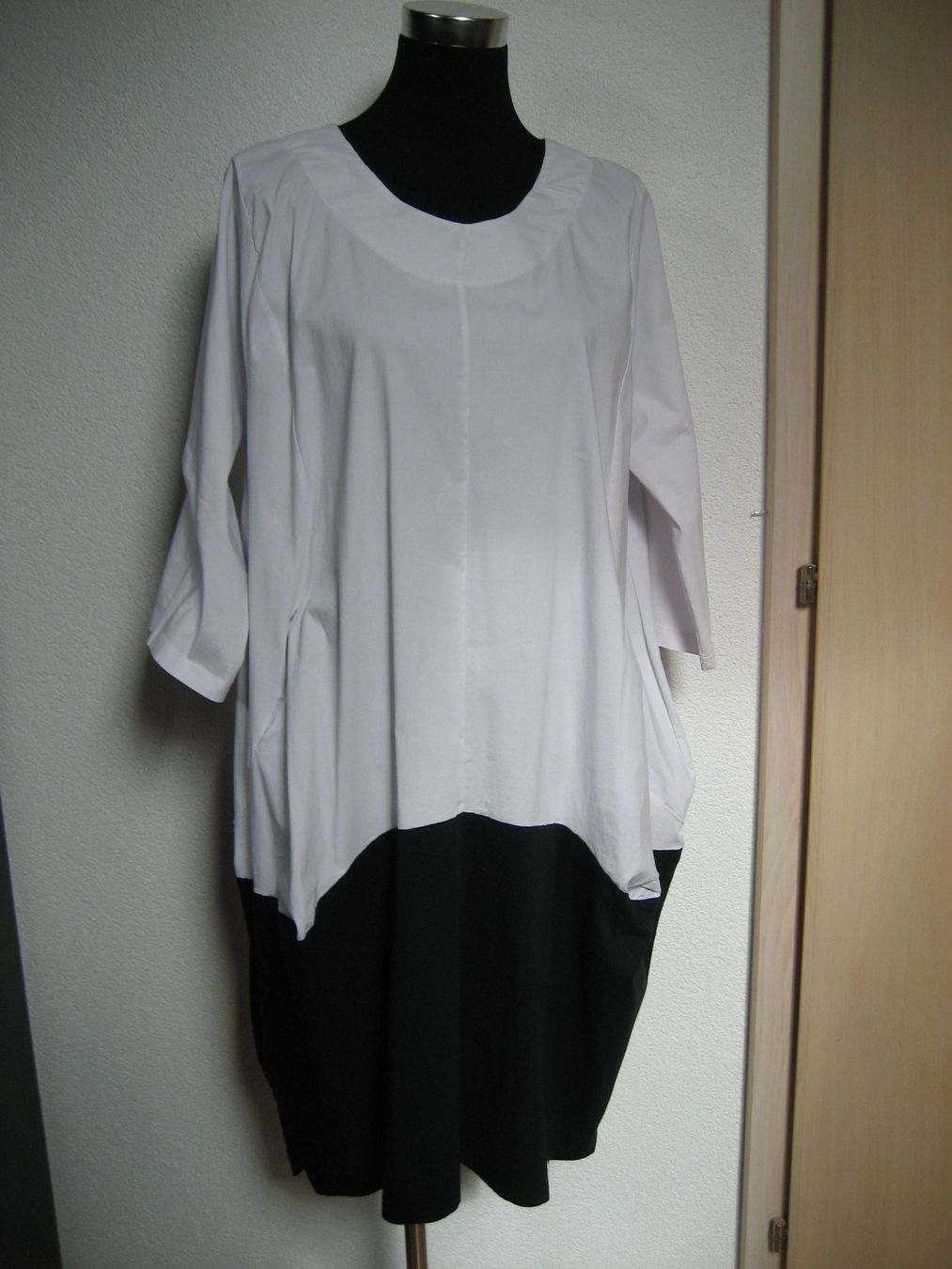 Robes: Robe stretch  Xadoo taille 48-50 – Neuf (Voir description) à Delémont par marryb