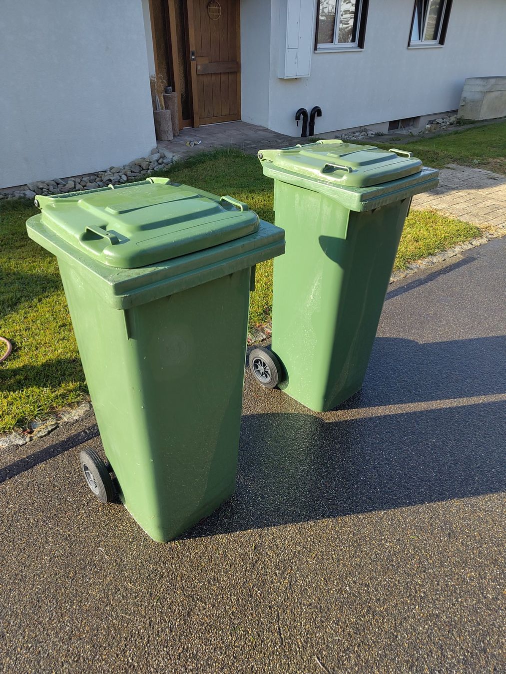 Sonstiges für Büro & Gewerbe: Grüngut Container 70kg /140l – Gebraucht aus Elsau von nehcsretearvttacul