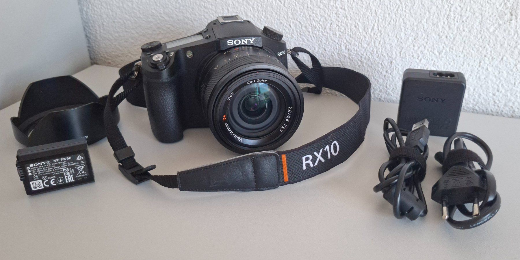 Sony Fotocamera: SONY RX10 Mark I – Usato da Oftringen venduto da Fliby