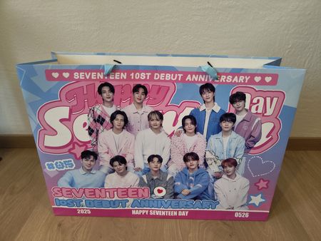 Seventeen K-Pop Fanartikel Set 10th Anniversary Tasche
