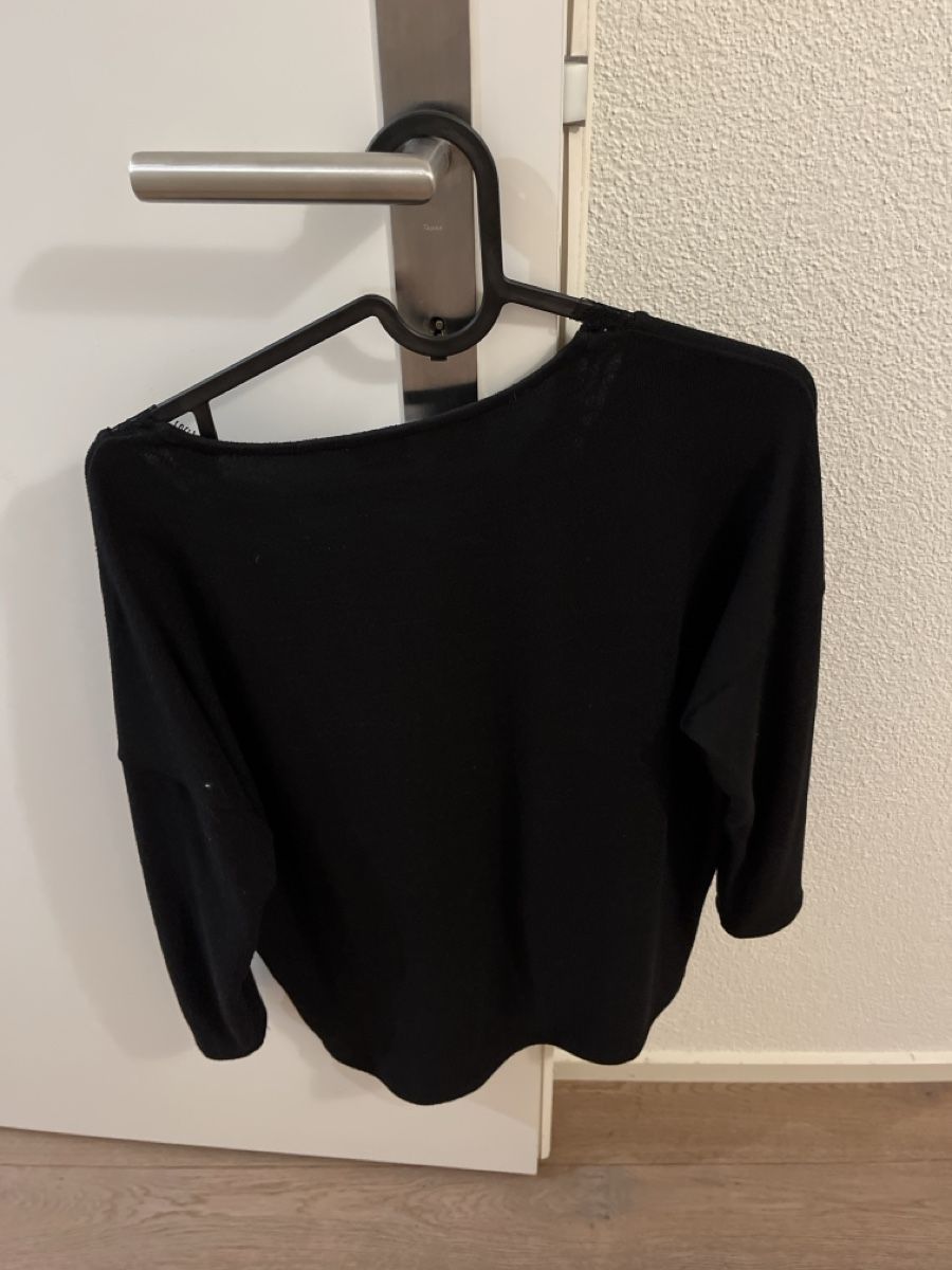 Maglioni & Felpe: Schwarzes Langarmshirt mit Spitze Gr. S Jacqueline de Yon – Usato da Richterswil venduto da ste_yzq7 1