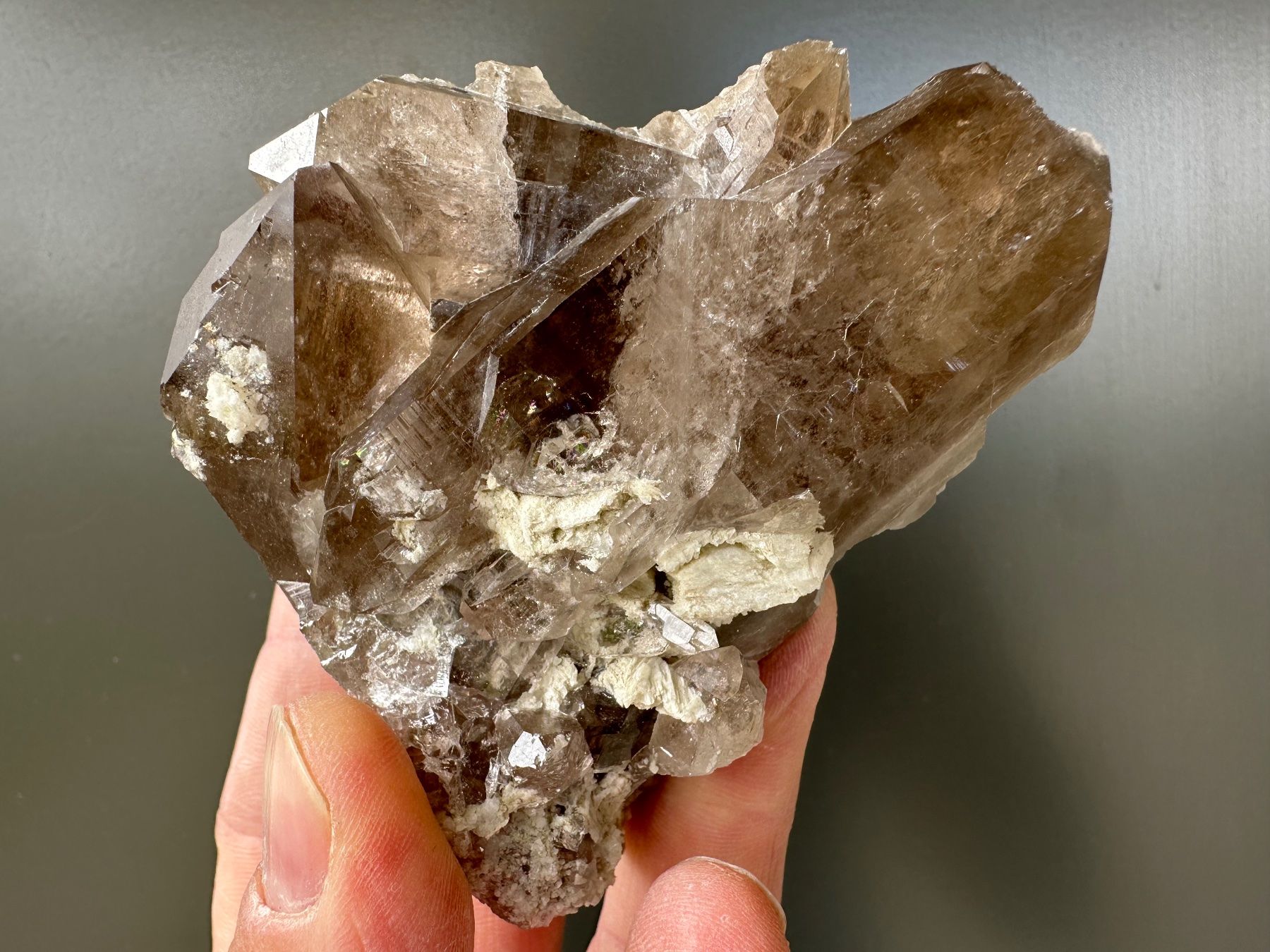 Minerali & Pietre curative: Rauchquarz Val Cavardiras – Usato da Oberuzwil venduto da Crystall0 1