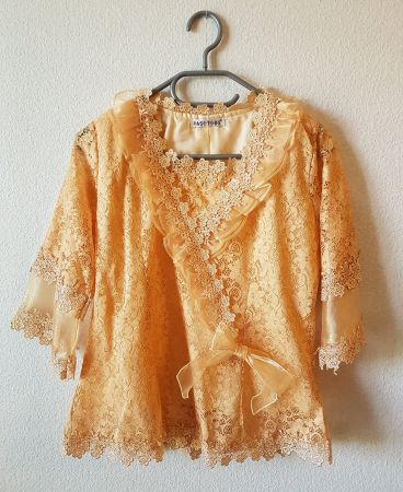 Damen Bluse - mit Spitzen - wenig getragen - Grösse: M