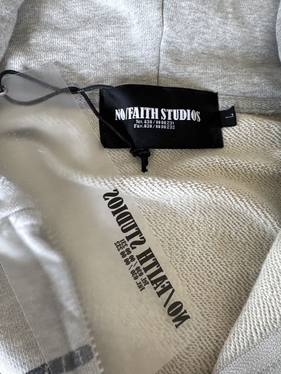 Maglioni & Felpe: No Faith Studios Zipper L grau originalverpackt – Nuovo e nell'imballaggio originale da Schnottwil venduto da Garuso 3