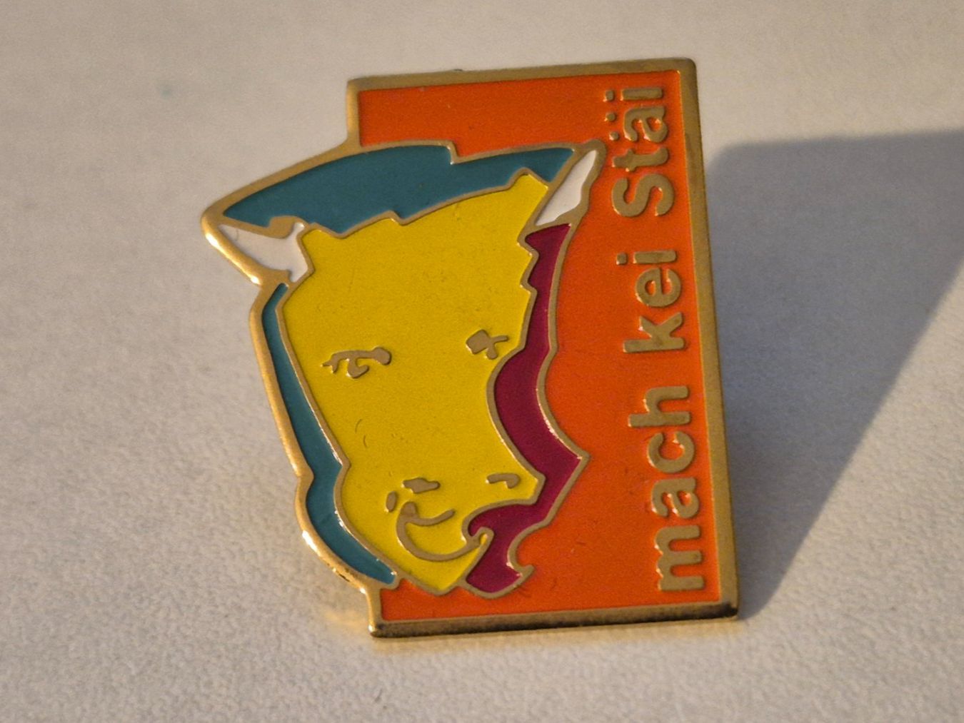 Placchette & Badge: vintage     MACH KEI STÄI    -   Pin – Usato da Niederweningen venduto da Obson