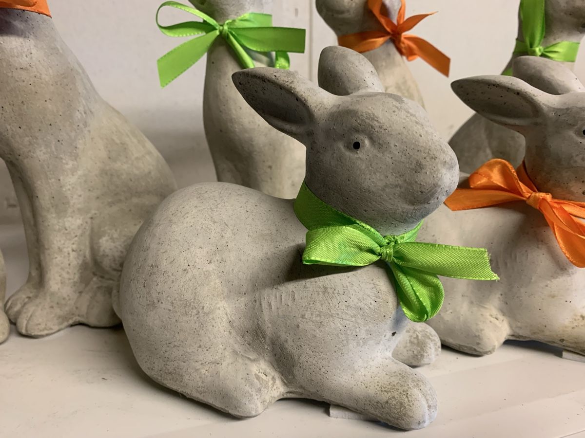 Tutte le decorazioni: 8 Hasen Deko aus Beton – Usato da Thun venduto da Chrabu 2
